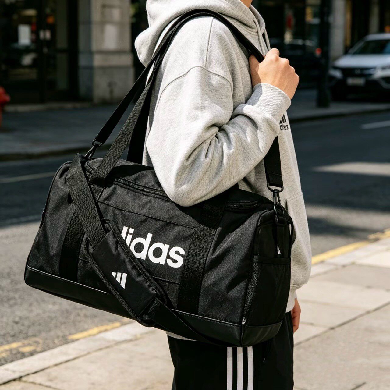 Adidas阿迪达斯正品2026新款男女同款运动健身户外手拎包JE8343
