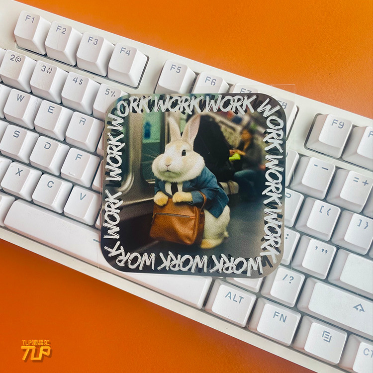 tlp反光车贴 上班挤地铁的兔兔 忙碌办公 原创可爱动物笔记本贴纸