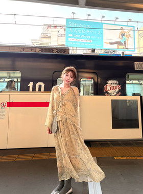 TMHSTUDIO碎花长袖连衣裙