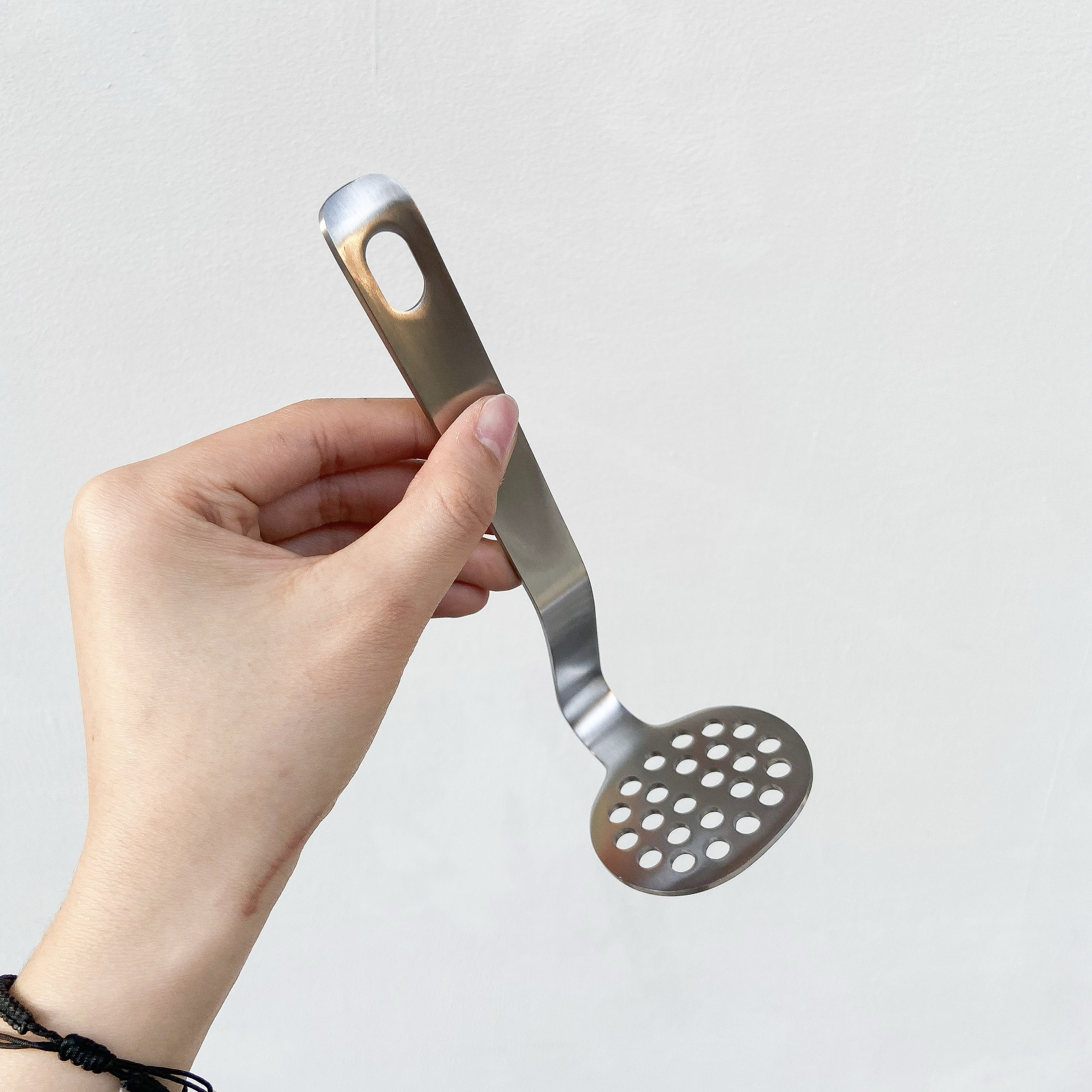 304不锈钢土豆压泥器研磨捣碎器厨房碾压婴儿辅食磨薯泥器ins风