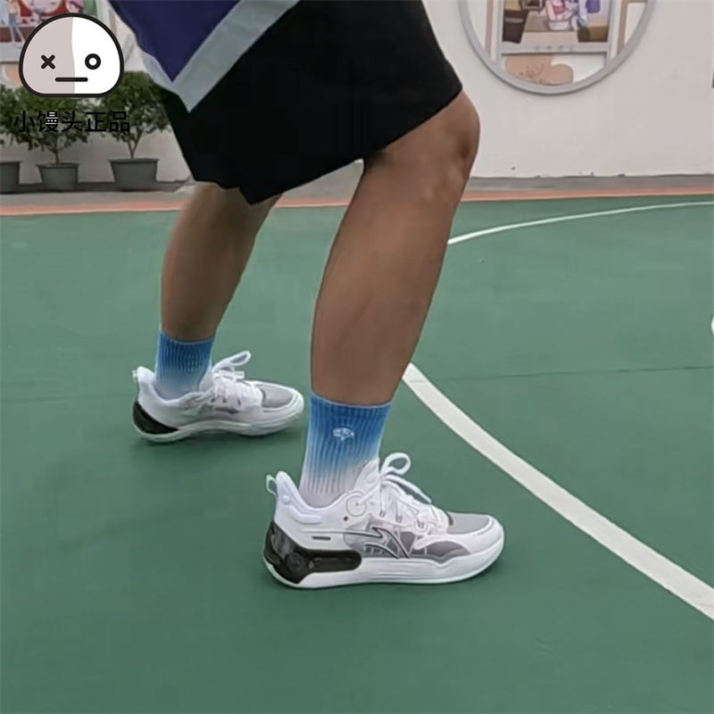 李宁春秋减震防滑篮球鞋驭帅16