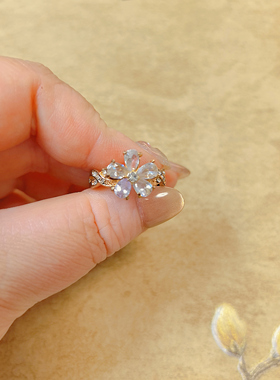 【BW中古】白水晶花朵款浓金戒指，戒围18-19