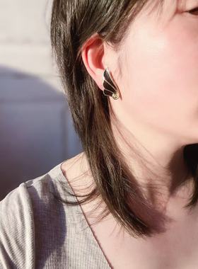 【BW中古】中古Trifari打标浓金黑色珐琅蝴蝶翅膀耳夹