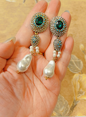 【BW中古】Trifari打标耳挂，绿色宝石镶钻搭配巴洛克珍珠