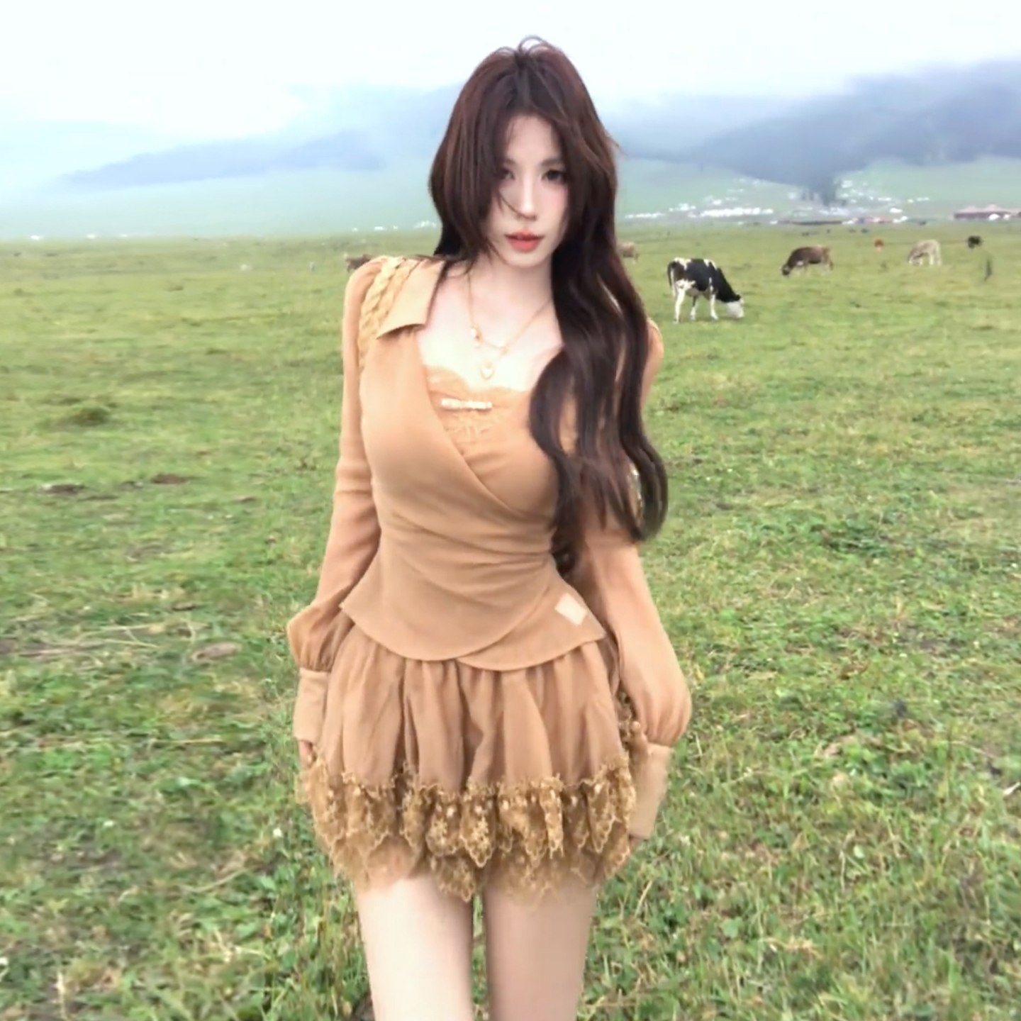 早秋纯欲风辣妹蕾丝连衣裙子女夏季2025新款小个子气质穿搭一整套
