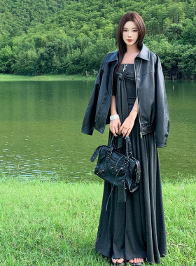 纯欲风辣妹千禧风设计感露肩模型背心上衣气质高腰半身裙针织套装
