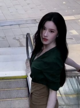 高级感气质绿色长袖衬衫女2025新款复古港风宽松百搭小衫