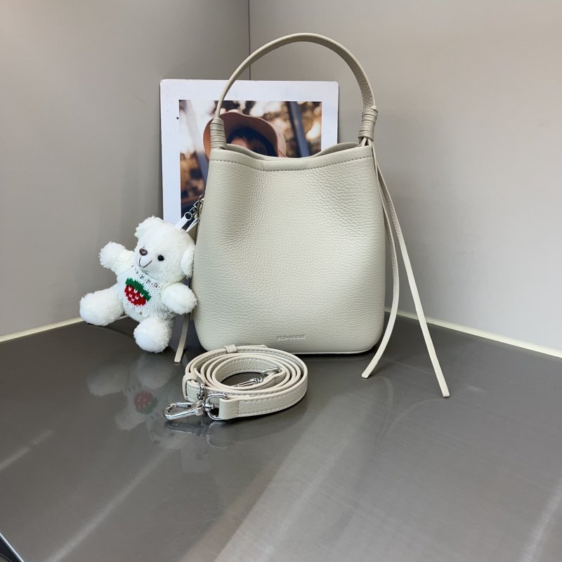 2026新款韩版荔枝纹软皮水桶包休闲纯色手提包质感百搭单肩斜跨包