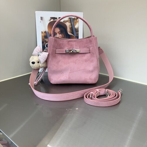 时尚粉色水桶包质感百搭手提单肩