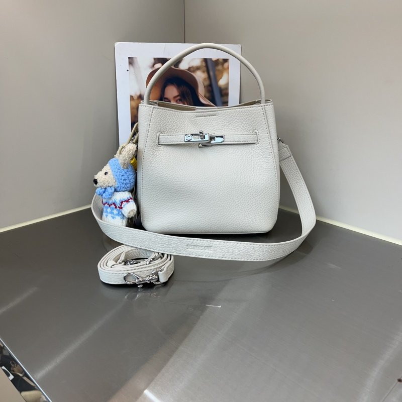 2026韩版荔枝纹软皮水桶包休闲皮带装饰手提包纯色百搭单肩斜跨包,箱包皮具/热销女包/男包,通用款女包,淘宝优惠券,粉丝福利购,淘宝优惠卷