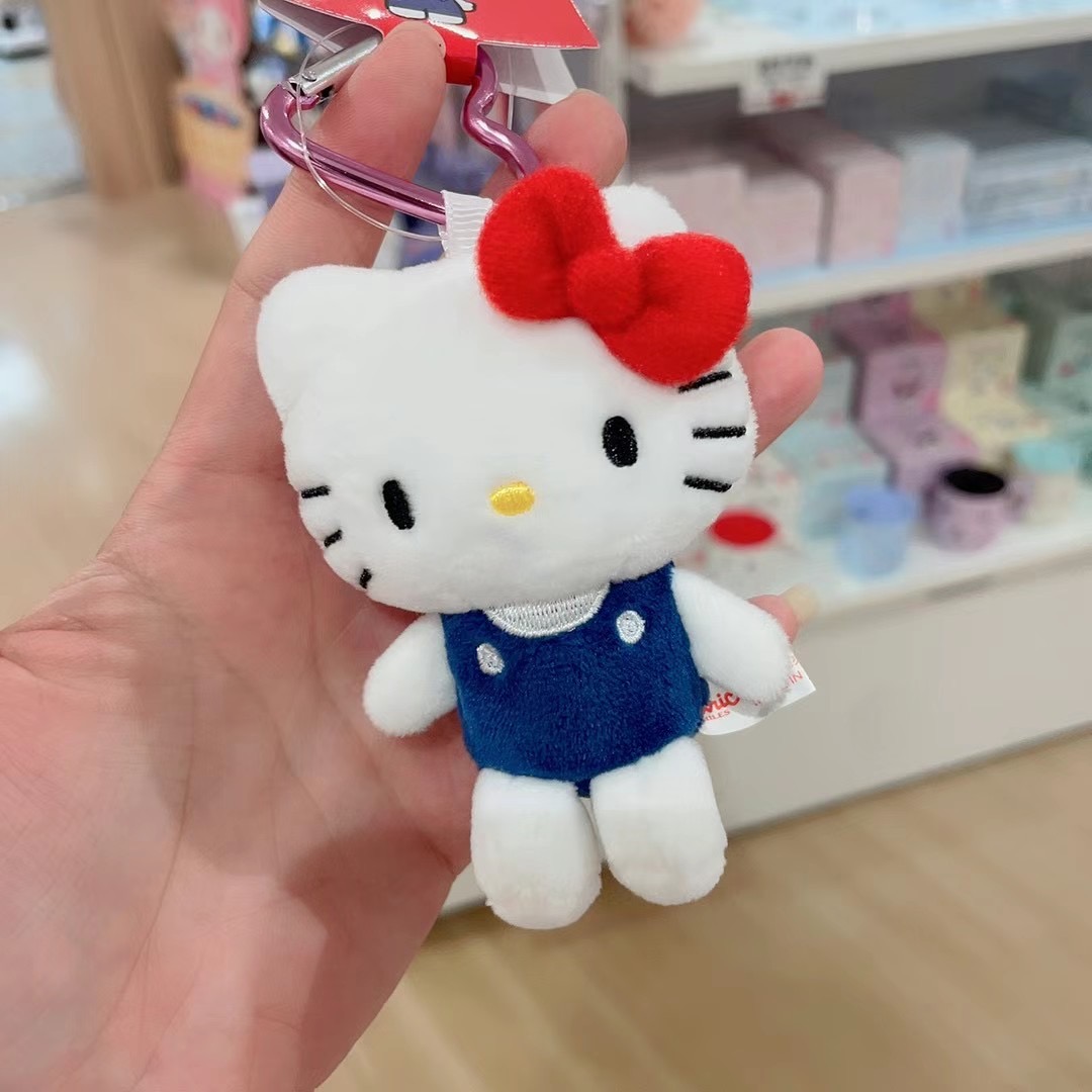 现货sanrio三丽欧迷你爱心扣helloKitty明星智秀同款娃娃包包挂件