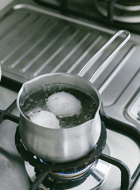 日本进口不锈钢奶锅带刻度宝宝辅食锅烘焙黄油小锅牛奶锅巧克力锅