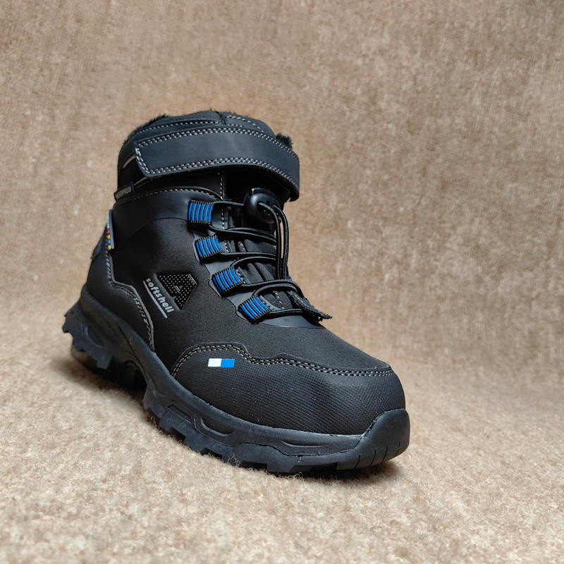 男童加绒防水零下30度保暖雪地靴