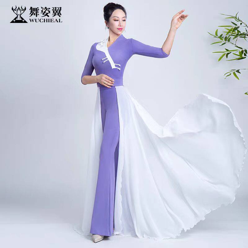 舞姿翼形体衣礼仪服紫色走秀模特