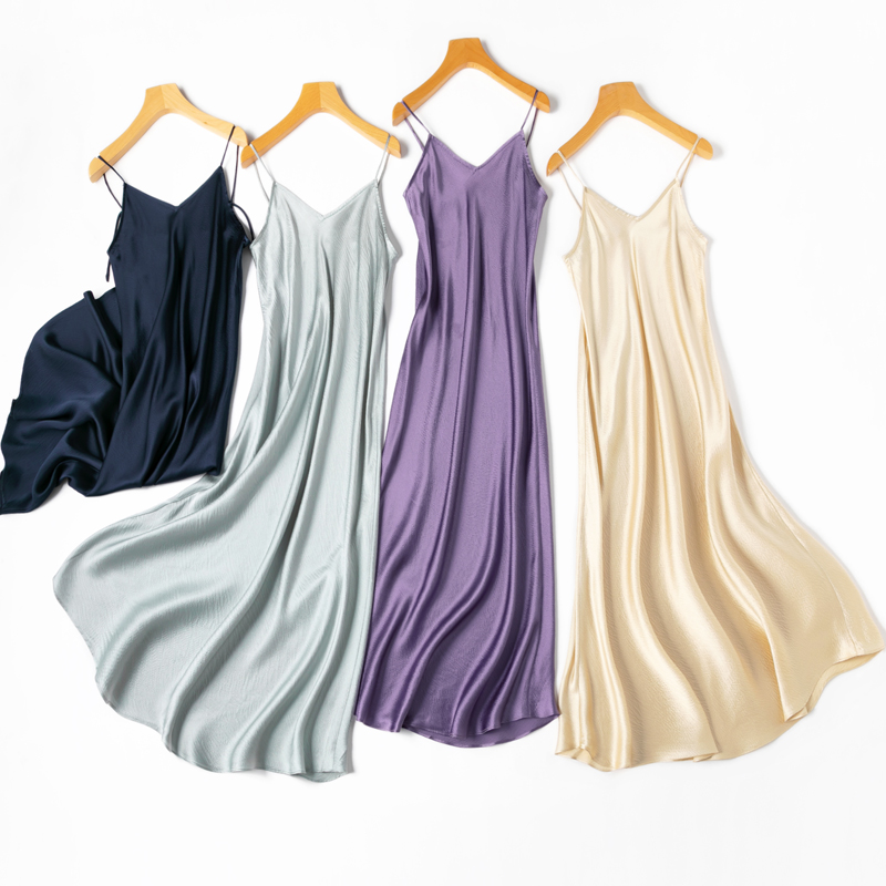 斜裁显瘦！优雅真丝珍珠缎吊带裙