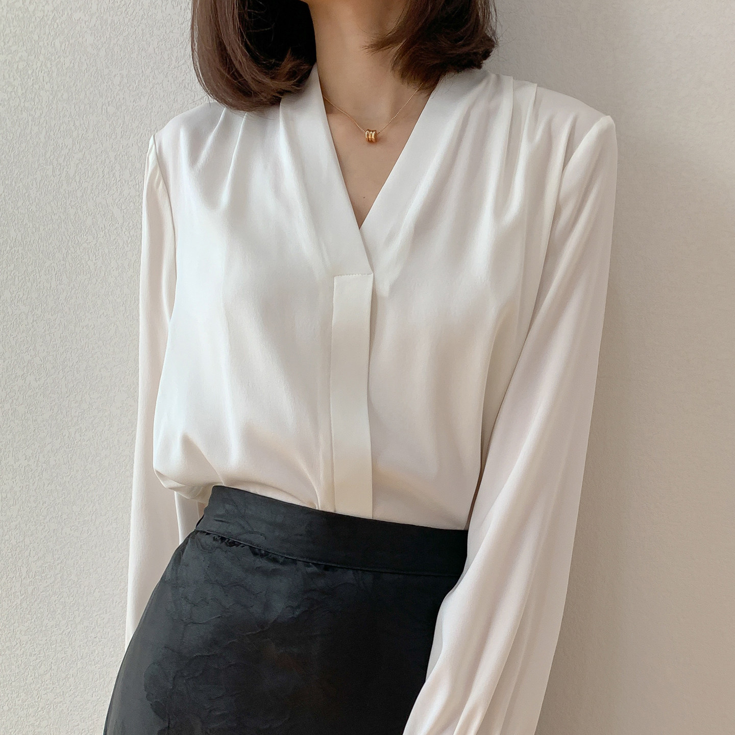 特“优雅lady”轻奢真丝V领长袖双乔缎衬衫白色法式通勤桑蚕丝