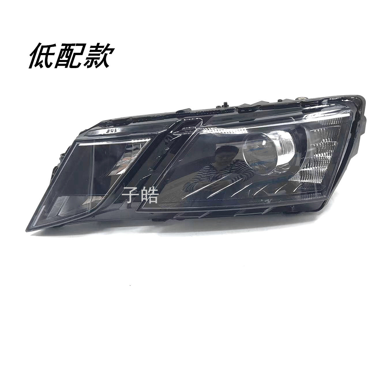 SKODA 18-19 OCTAVIA 헤드라이트 반조립 자동차 헤드라이트 조명 헤드라이트 하이빔 및 로우빔 오리지널에 적합