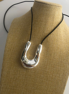 张悦儿同款马蹄U型项链