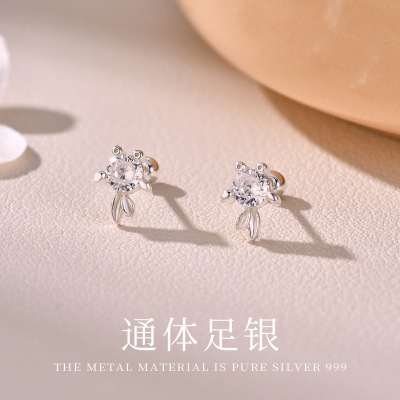 S999足银迷你镶钻小金鱼耳钉