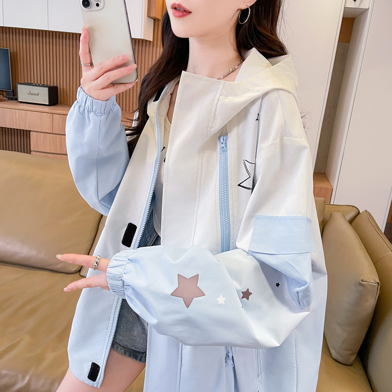 少女时尚减龄冲锋衣外套秋季薄款初高中学生潮流宽松百搭连帽夹克