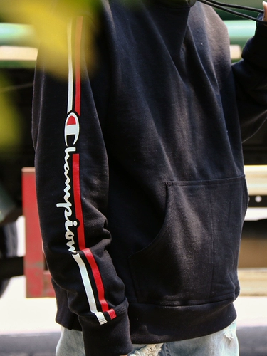 Чемпион капюшона, чемпион, трава, пишет большой C -печатный нейтральный ветер и бархатный свитер мужчины и женщины