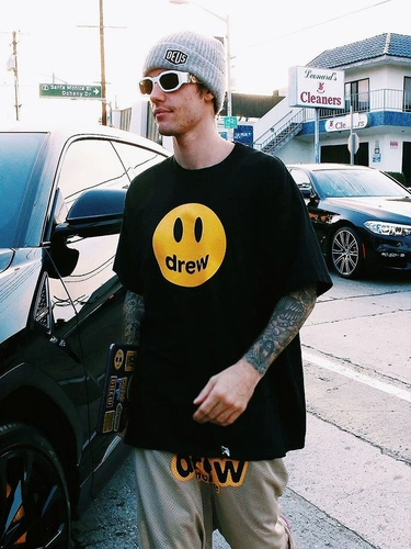 Та же самая звезда Дрю Хаус Тэск -Тэско Улыбка Лица Печать Нейтральный ветер Gajie круглая шея короткая -