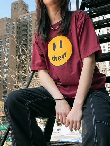 Та же самая звезда Дрю Хаус Тэск -Тэско Улыбка Лица Печать Нейтральный ветер Gajie круглая шея короткая -