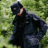 White Mountaineering 现货 Umbro 白山茵宝联名防水夹克风衣