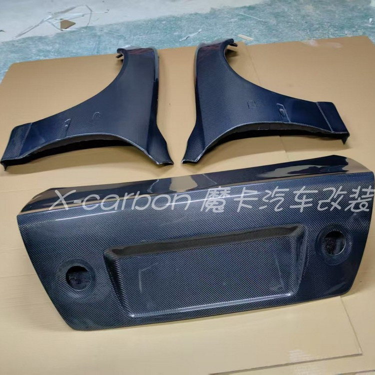 雷克萨斯IS200改装碳纤维尾箱盖