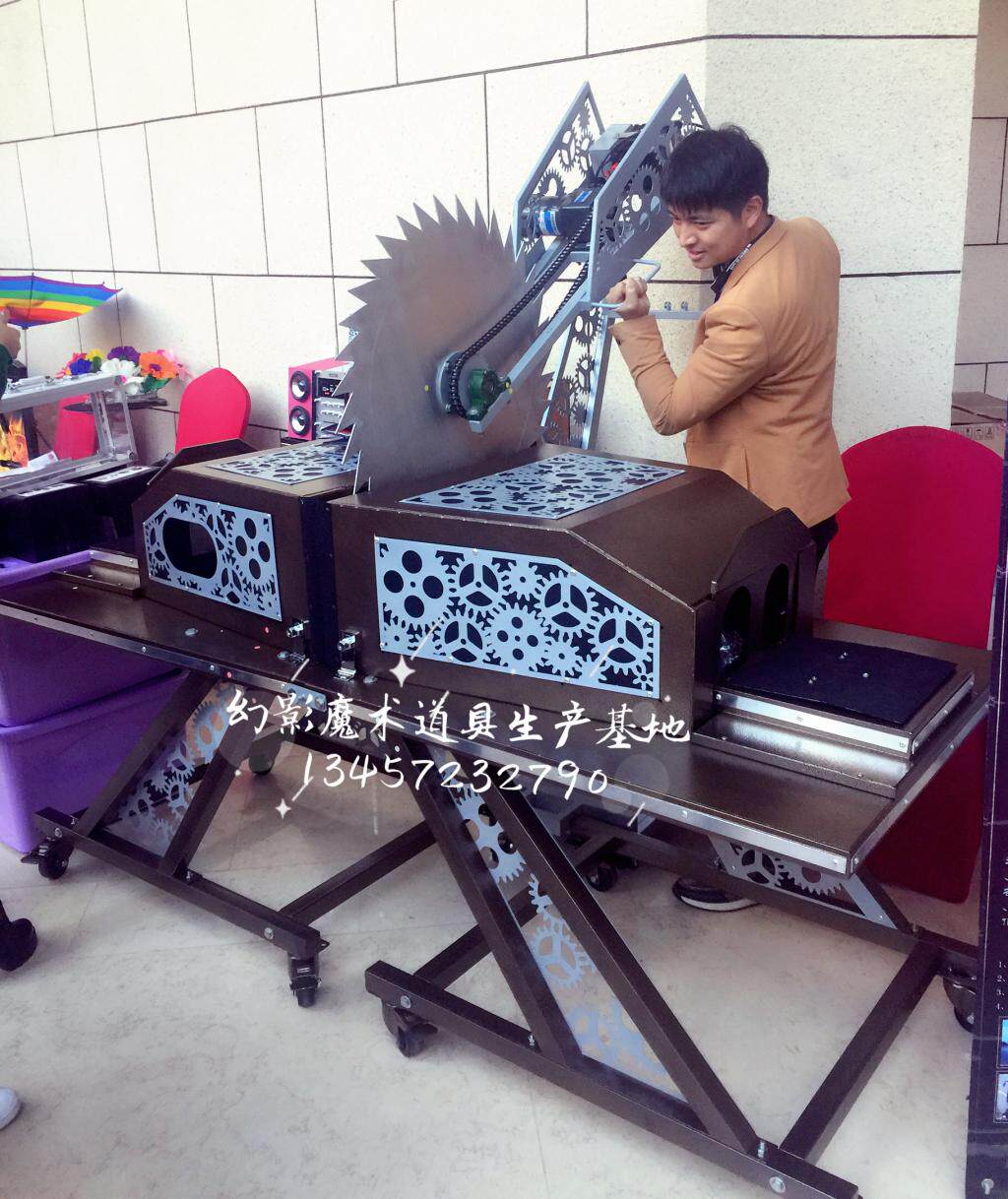 大型舞台魔术道具电锯分身电锯版人体切割幻影魔术091