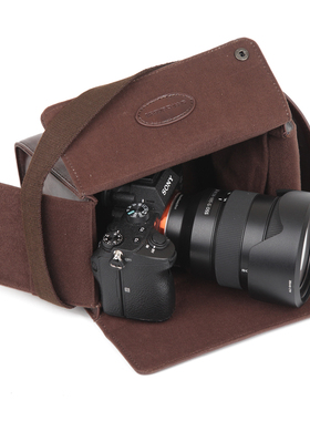 适用索尼A7CII A7C A7R5 A7M4 A1 A9 E10 A6700 皮革复古相机包
