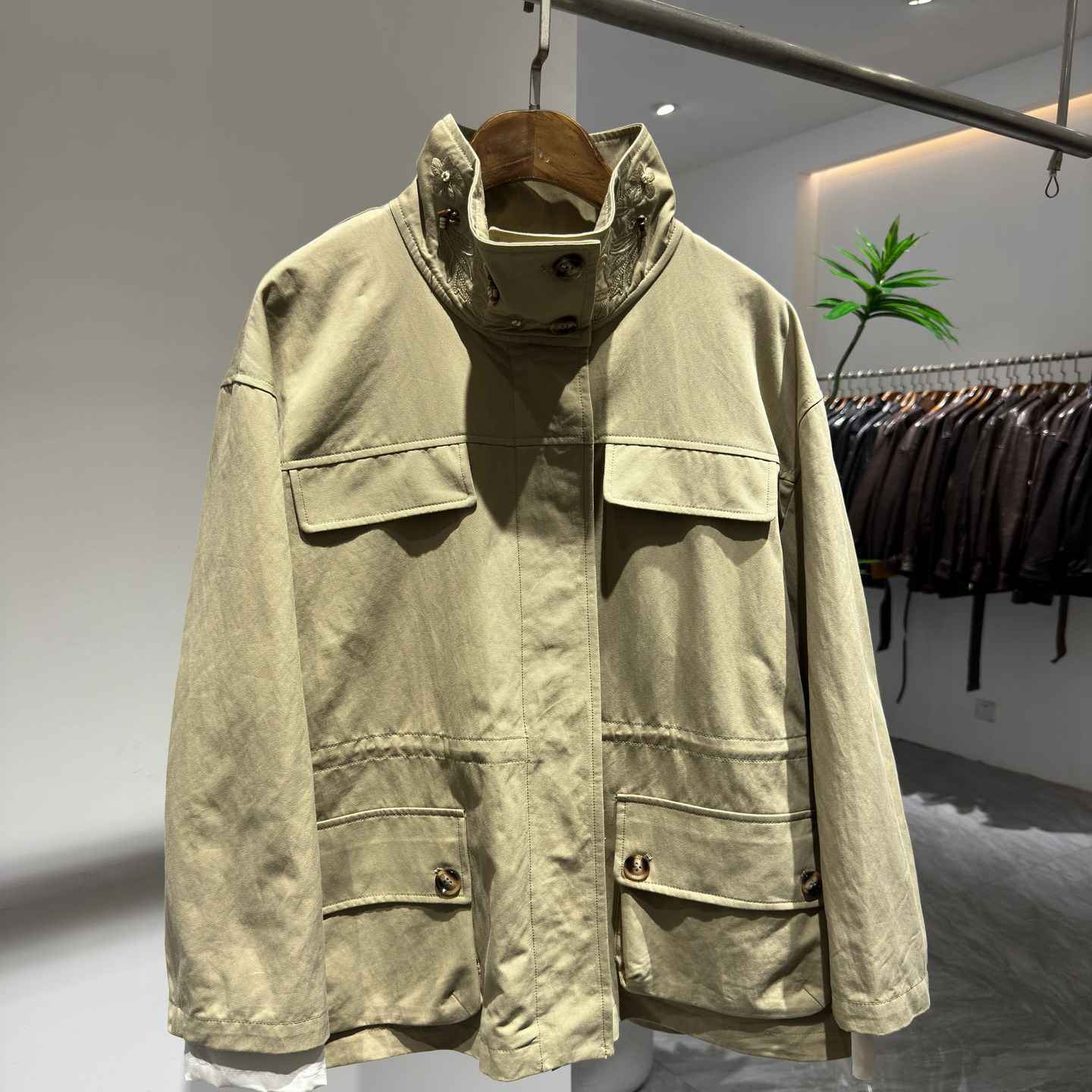 2025秋季新款欧洲站气质外套