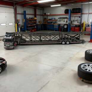 Flame 1/64 斯堪尼亚 轿运车 车头可开启 巨无霸拖车模型黑灰色