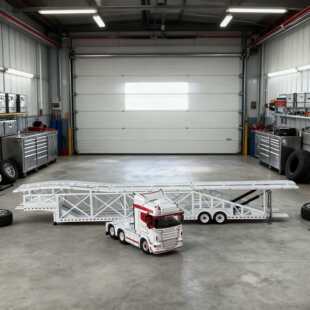 Flame 1/64 斯堪尼亚 轿运车 车头可开启 拖巨无霸拖车模型白色