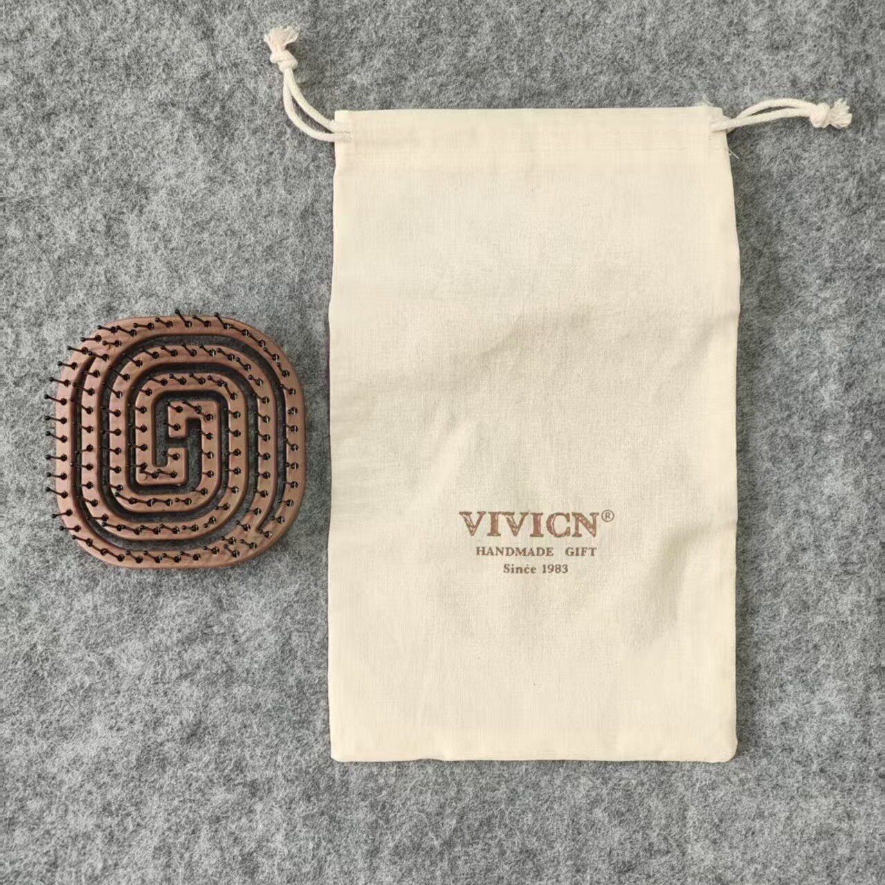 VIVICN镂空植毛按摩梳子