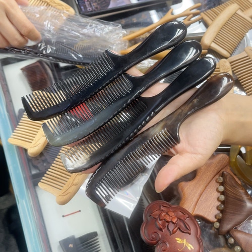 天然黑牛角）顺发梳随机（15元优先发货）