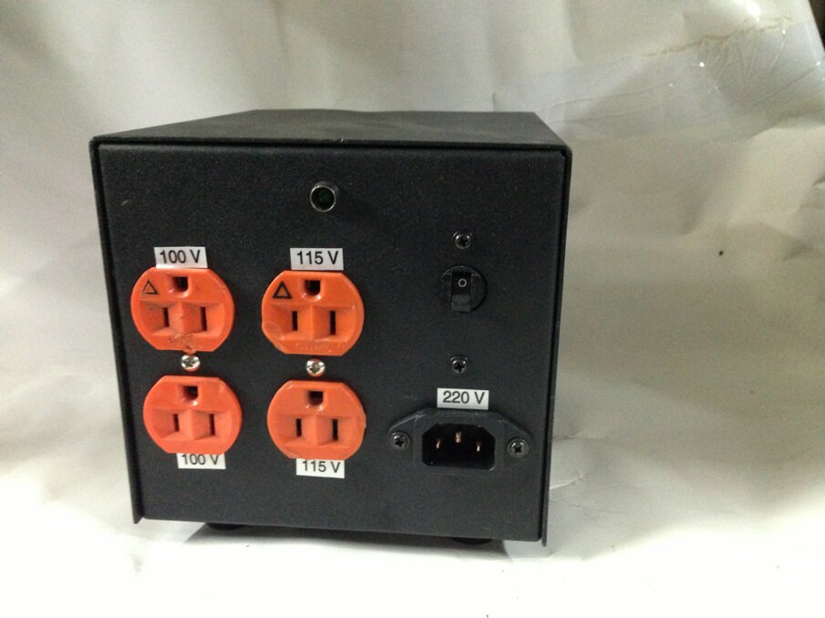 日本原装【TOYOZUMI】220V转110V隔离变压器,抗干扰屏蔽层 300W