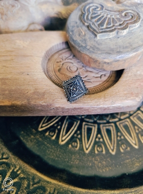 中古合金戒指菱形刻花孤品！朋友国外带回！圈口14！孤品不退换！