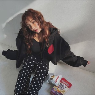 韩国代购 新款 休闲风流行百搭爱心字母连帽卫衣外套 girl冬季