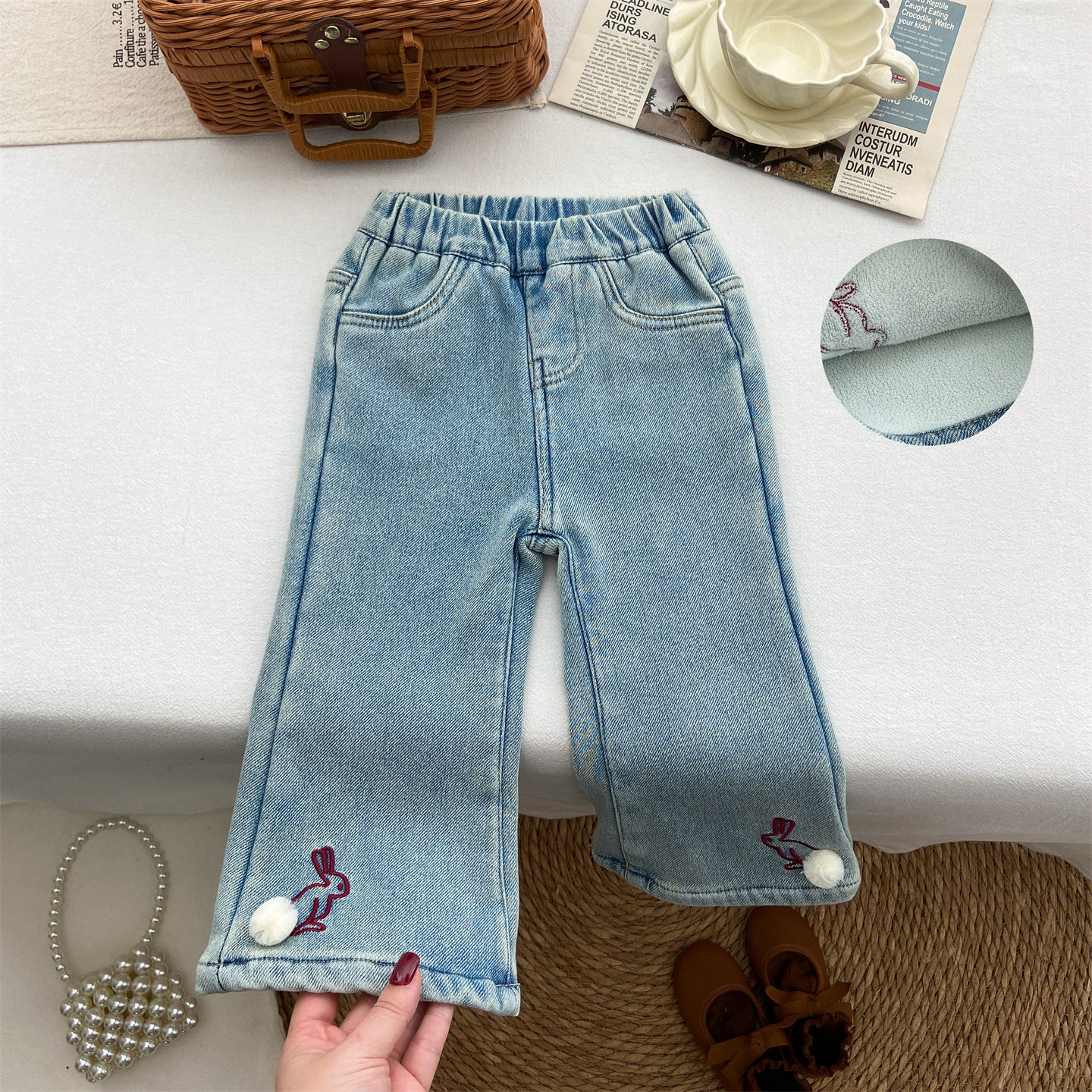 女童牛仔裤秋冬喇叭裤洋气时髦弹力刺绣兔子长裤加绒浅蓝色裤子潮