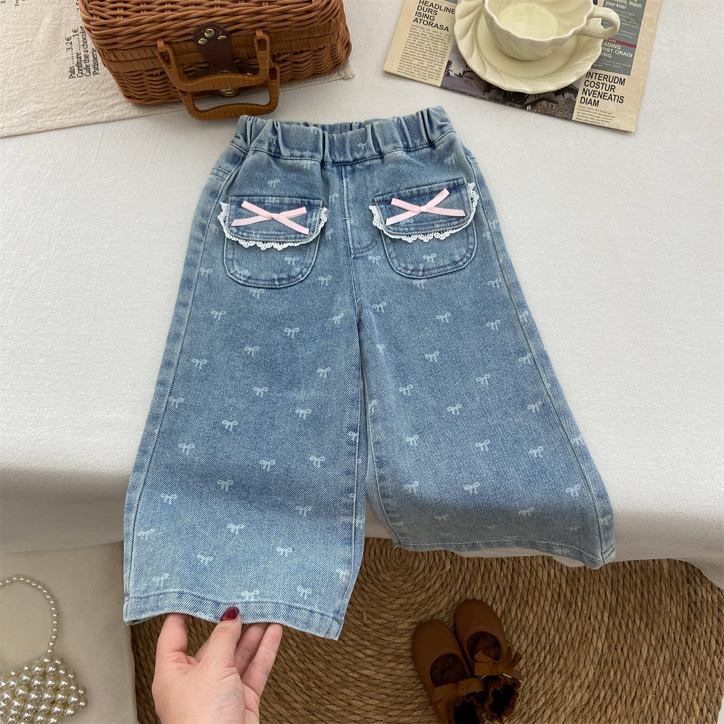 女童裤子春款2026新款洋气浅蓝色直筒裤春秋季长裤蝴蝶结牛仔裤潮