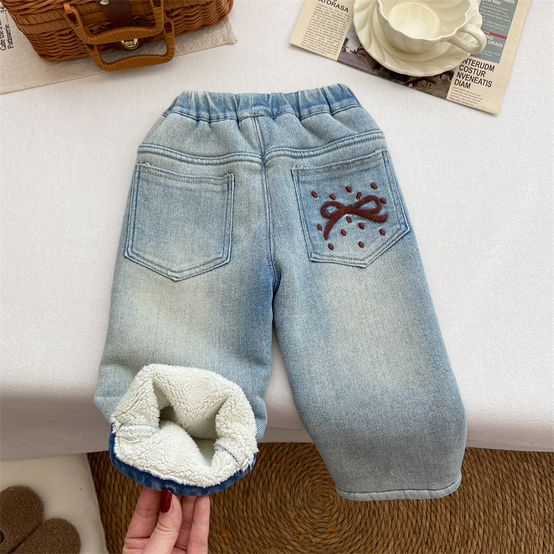 女童加绒牛仔裤冬季洋气加厚软裤子刺绣蝴蝶结羊羔绒窄版直筒裤潮