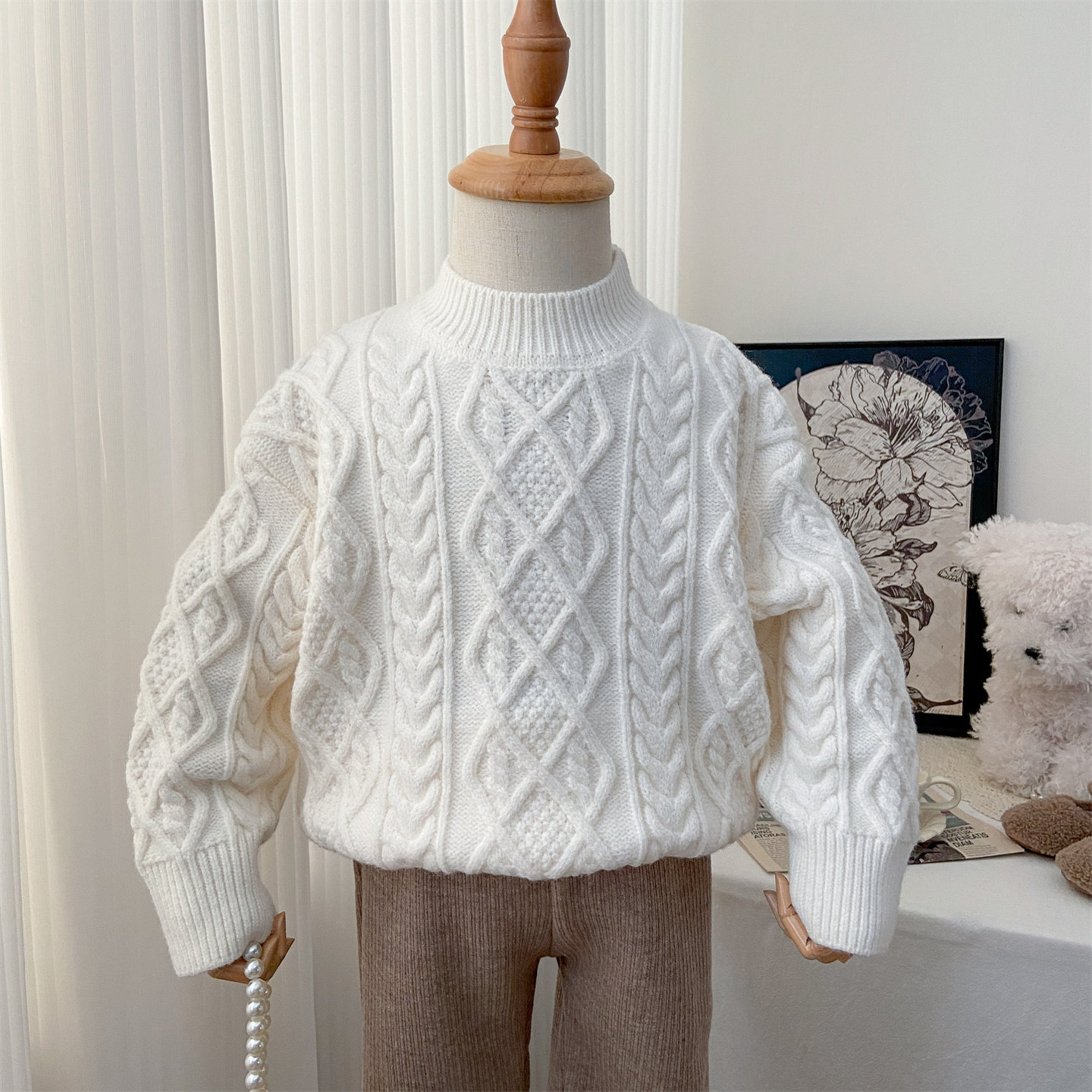 女童毛衣2025新款冬季加厚半高领针织衫宝宝米白色麻花上衣外穿潮