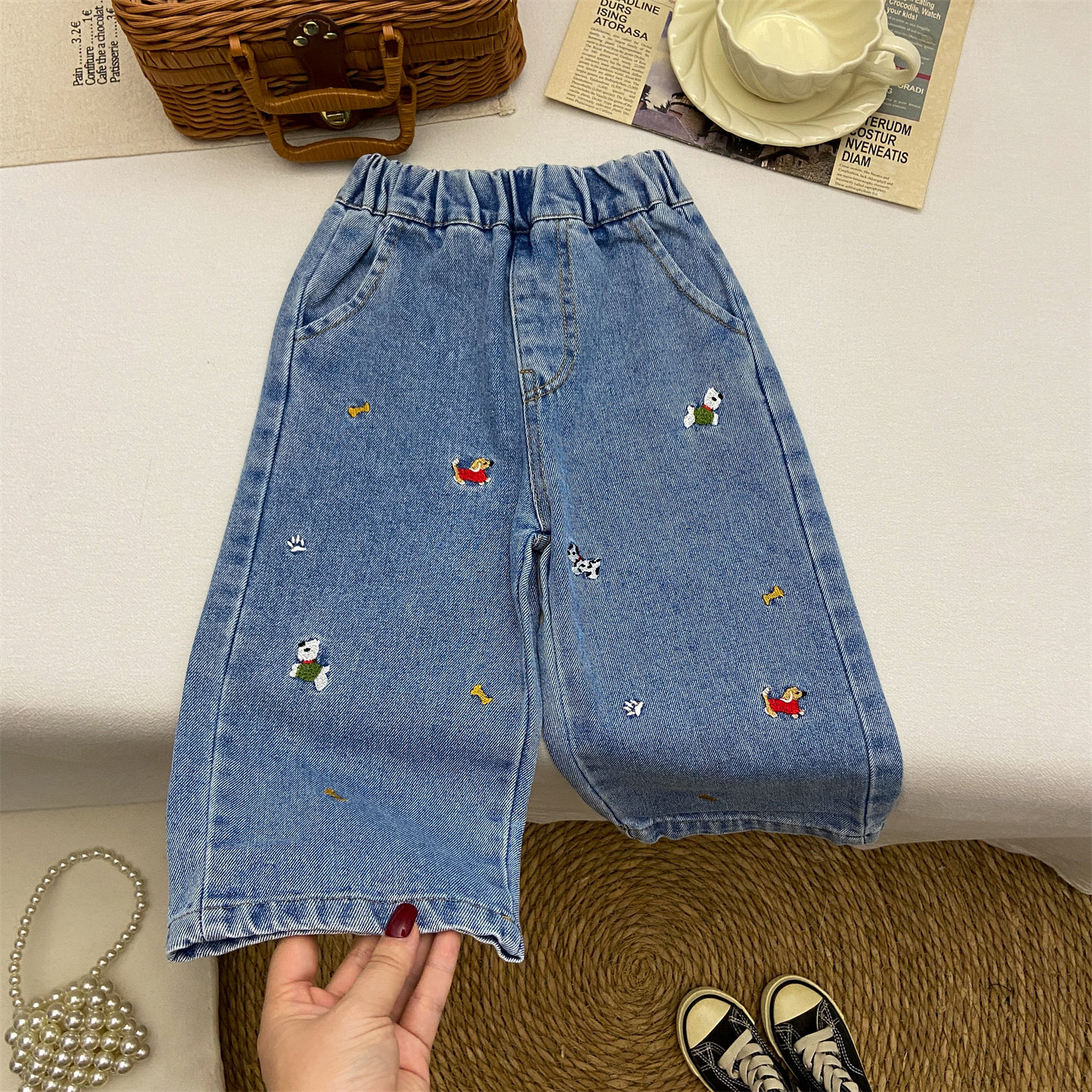 女童裤子春款2026新款洋气牛仔裤精致刺绣小狗长裤牛仔裤直筒裤潮