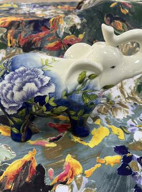 中国陶瓷釉下彩大象戏水纯手工手绘工艺摆设装饰收藏