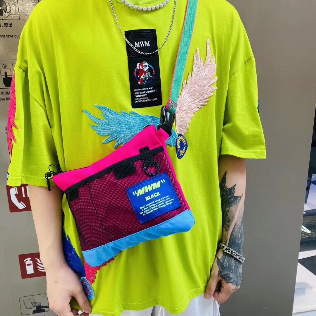 型尚男MWM新款潮牌网红斜挎in潮小包男日系斜跨蹦迪包单肩信封包