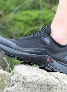 悍途实体专柜秋冬新款登山鞋男徒步休闲防滑防水低帮爬山鞋110396