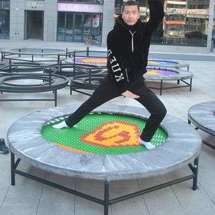 户外专用蹦床别墅室外公园地面儿童弹跳床圆形定做方形景区预埋地