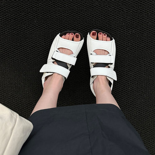 2025新款小众设计方头女露趾凉鞋