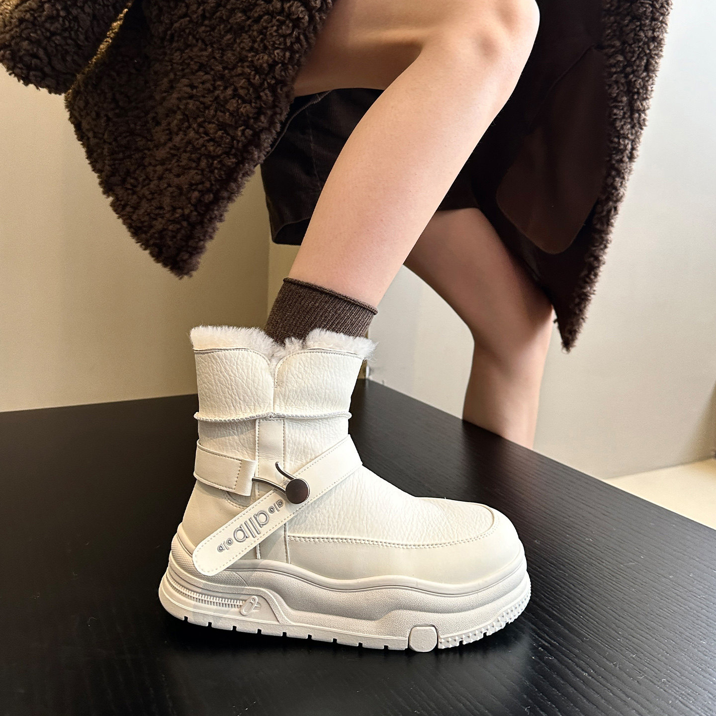 东北冲冲冲~冬季牛皮加绒防水显瘦厚底白色雪地靴女棉靴高帮棉鞋,女鞋,时尚雪地靴,淘宝优惠券,粉丝福利购,淘宝优惠卷